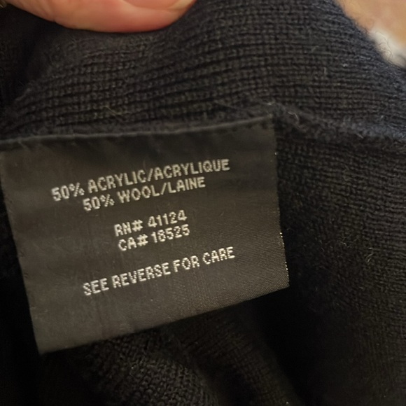 Demetre vintage ski sweater. - Picture 6 of 6